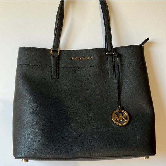 Michael Kors handbag - Picture 1 of 3